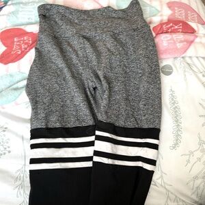 Bombshell Sportwear Legging
